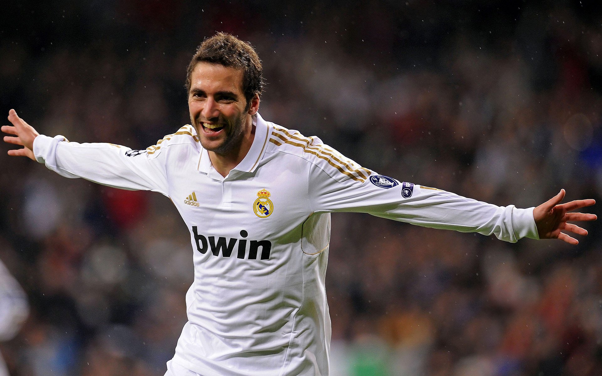 勇士队豪取十连胜，王者风范已显，勇士队伍